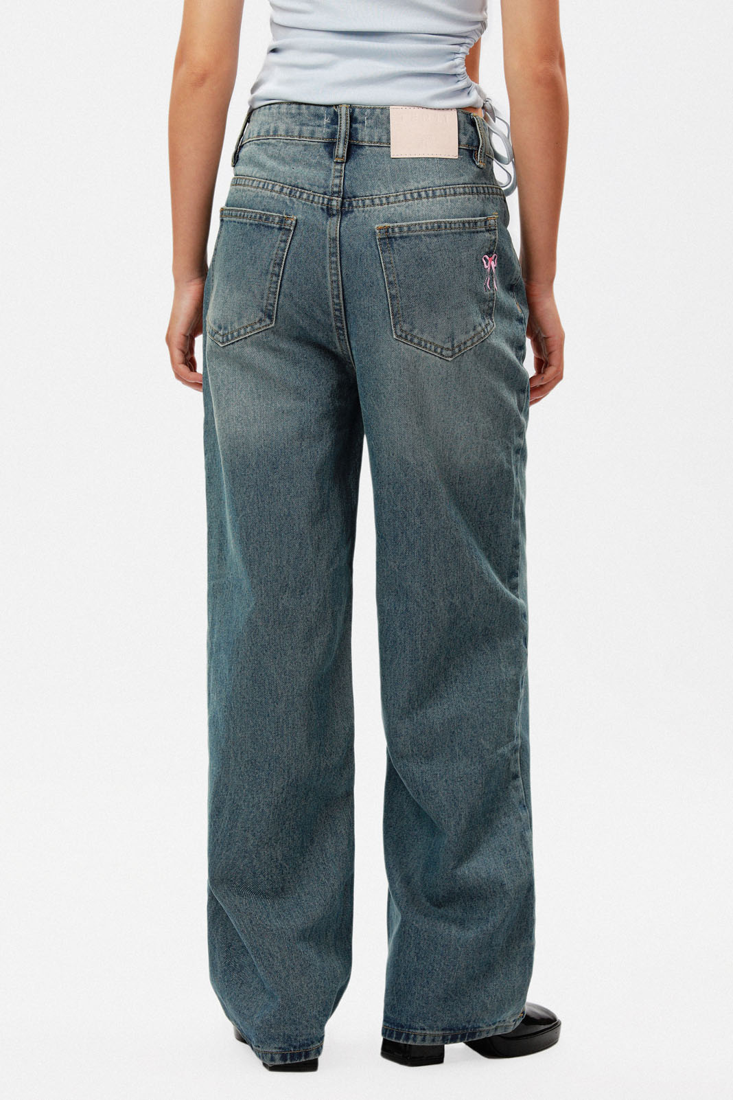 Straight Leg Jeans | TEN11